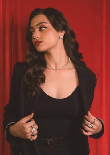 Полли, Г. Лысьва